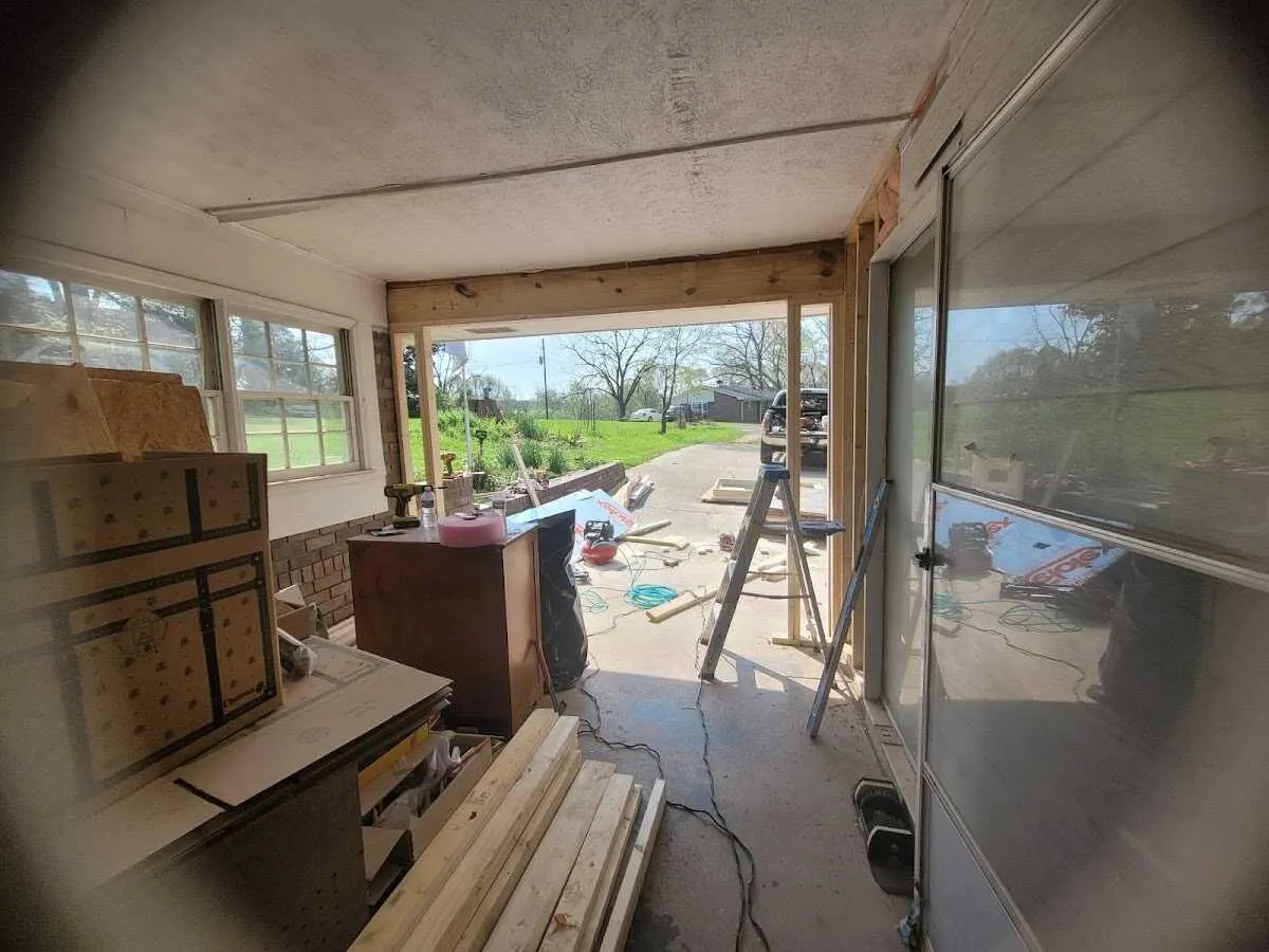 Air movers and dehumidifier for Drying & Dehumidification in Fort Knox